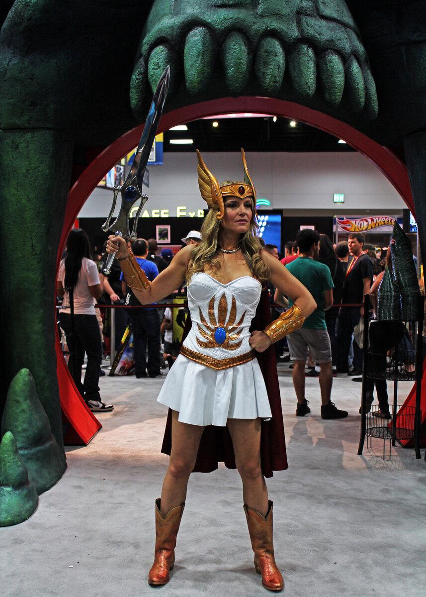 She-Ra Princess of Power cosplay celebrating the classic 80s cartoon