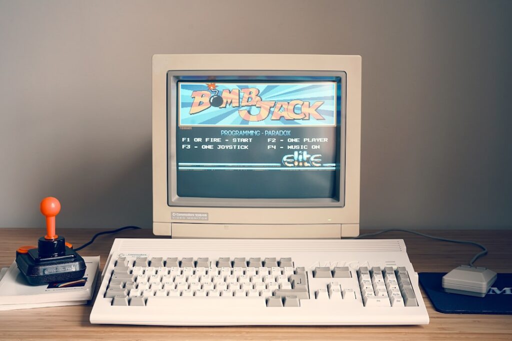 Retro Amiga computer representing the diverse computing platforms available when WikiWikiWeb launched in 1995