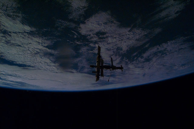 Mir space station first crew launch Soviet space program 1986