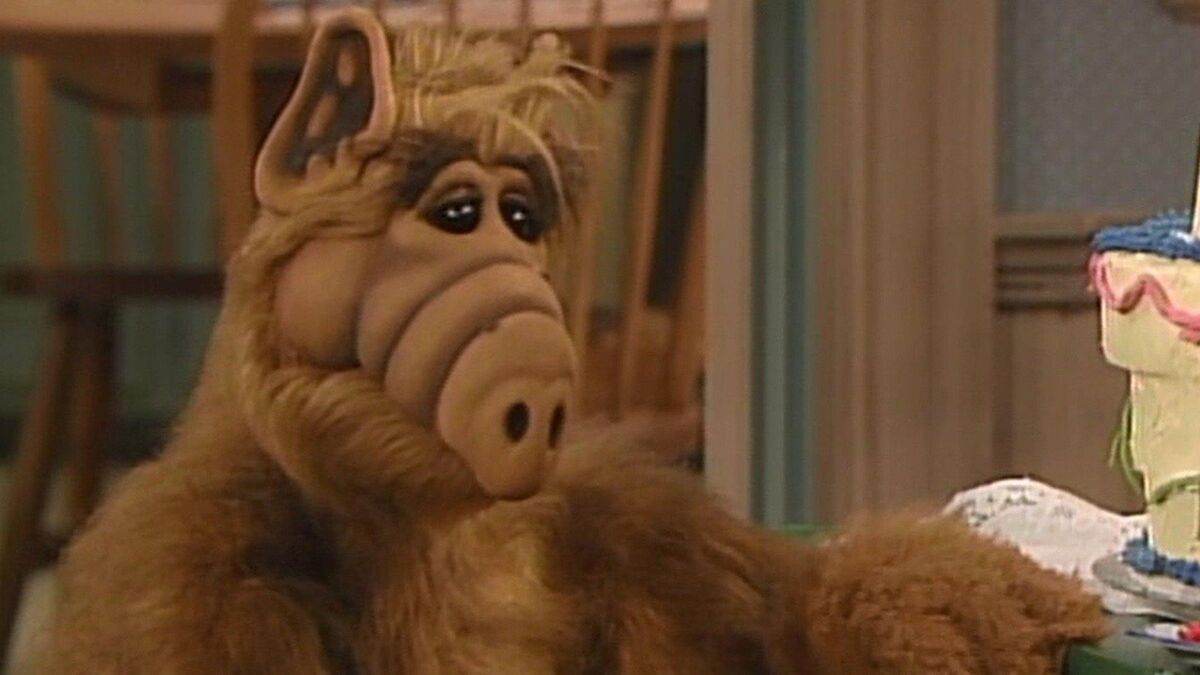 ALF alien character in scene from NBC sitcom