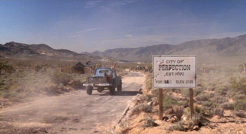 Graboid creature attacking in Tremors 1990 - practical effects animatronic