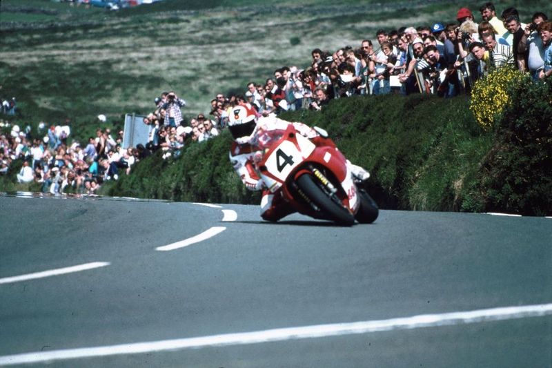Carl Fogarty Ducati 1992 Isle of Man TT Senior Race Creg-ny-Baa corner