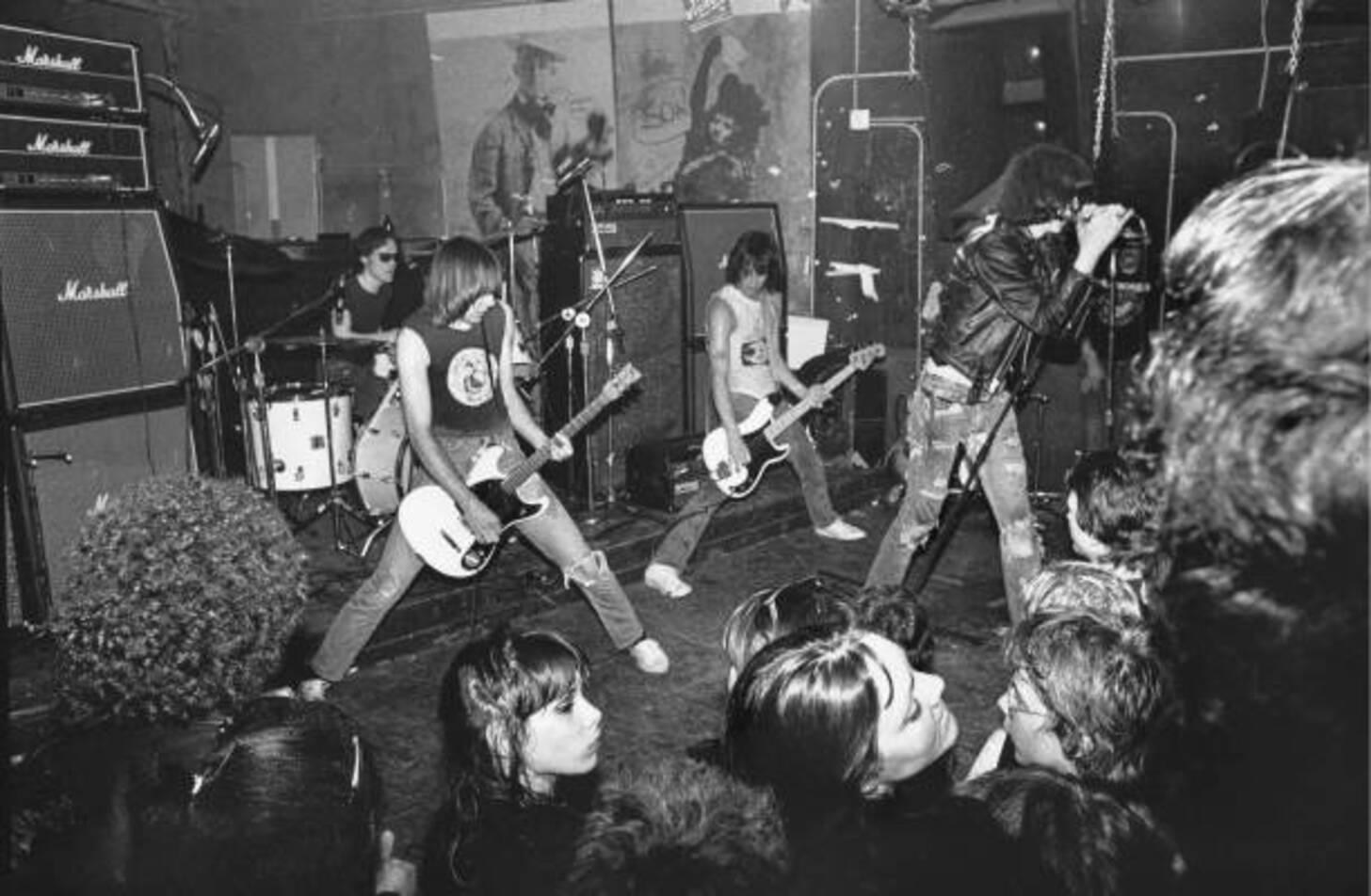 r/GenX - The Ramones at CBGB's, 1976; Photo by Stephanie Chernikowski