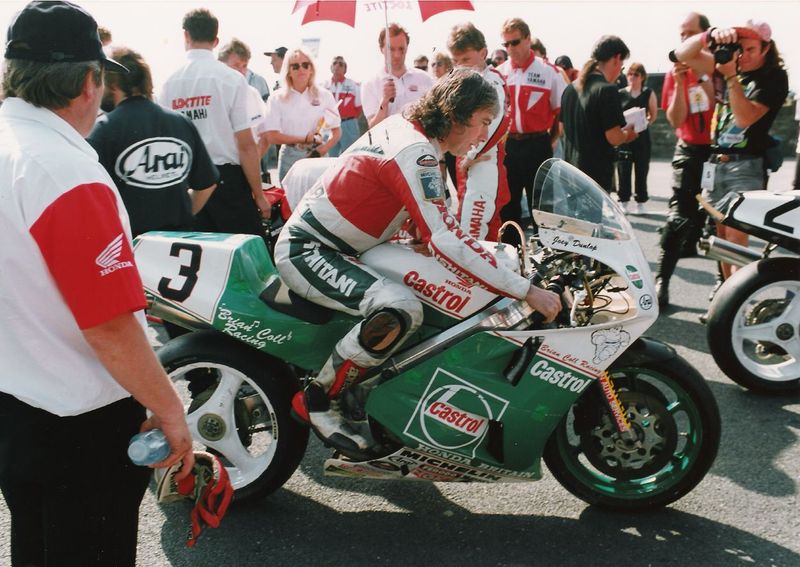 Joey Dunlop on Honda RC30 ready for the 1992 Senior Isle of Man TT
