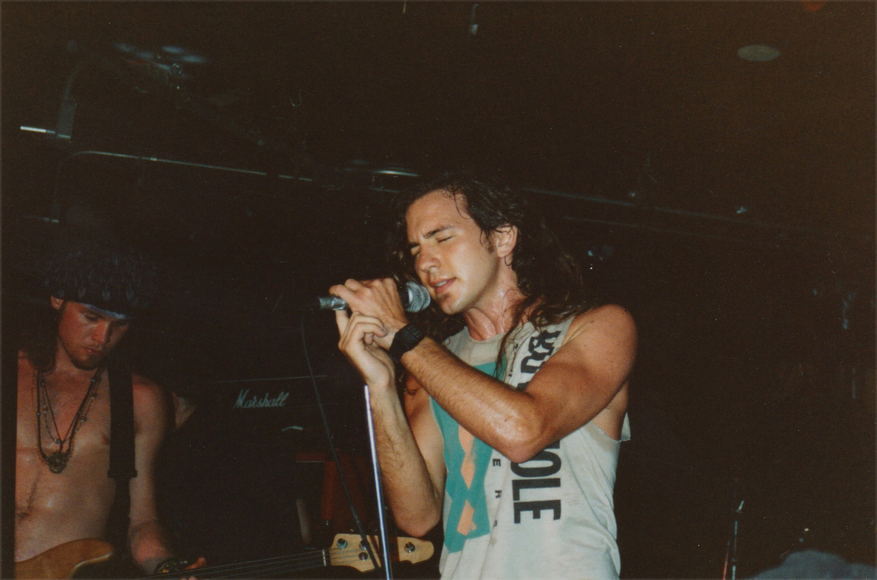 Eddie Vedder Pearl Jam live 1991 grunge era