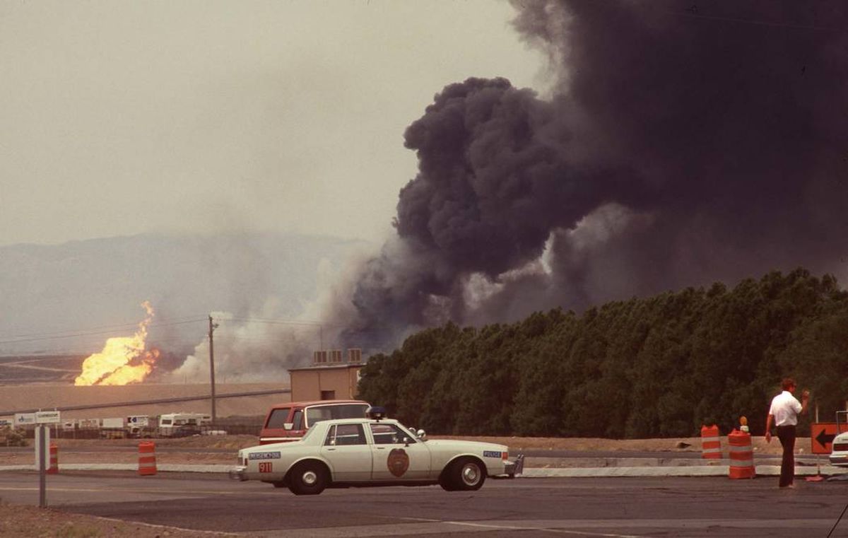 PEPCON disaster mushroom cloud rising above Henderson Nevada on May 4 1988