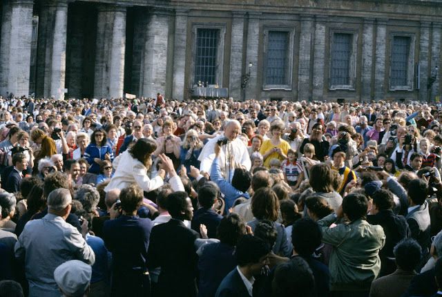 Pope John Paul II greeting crowd in St Peters Square May 13 1981 before shooting