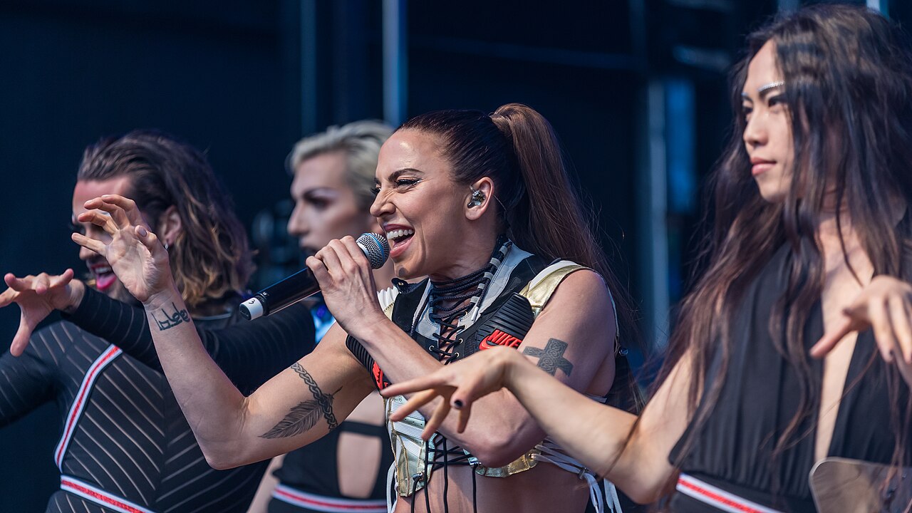 Melanie C Sporty Spice live performance