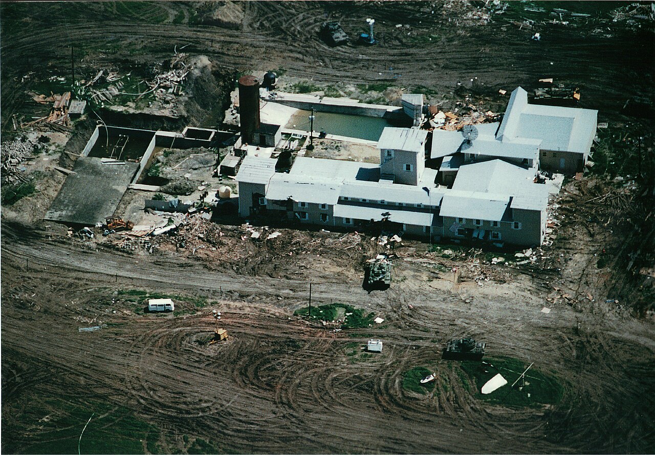 Branch Davidian compound morning of April 19 1993 before final assault