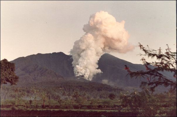 Galunggung ash plume rising over Java in 1982, the volcanic ash that stopped British Airways Flight 9