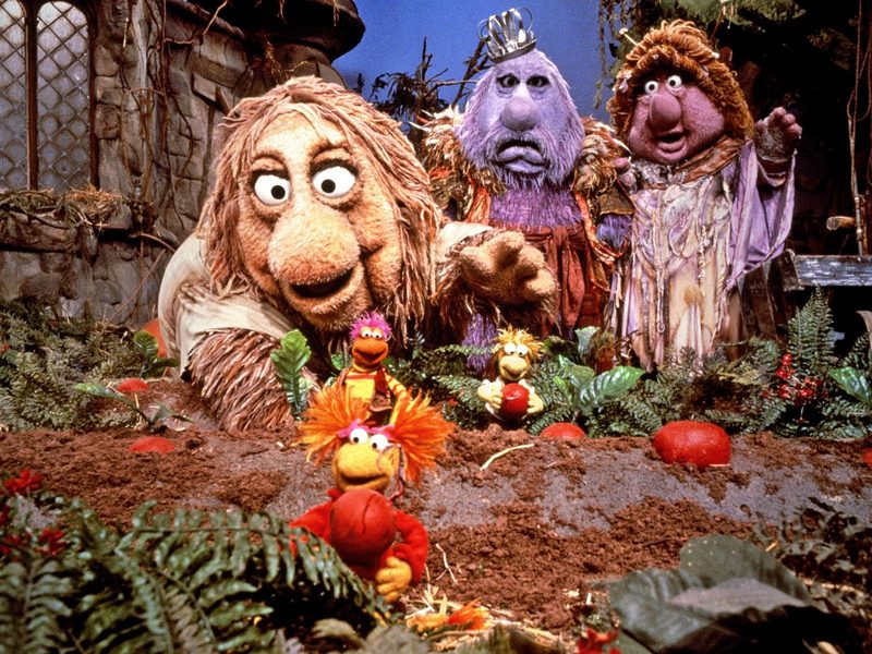 Gorgs Junior Pa Ma with Fraggles in garden Fraggle Rock
