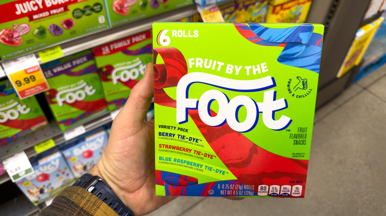 Fruit by the Foot and Fruit Roll-Ups 90s school lunch snacks