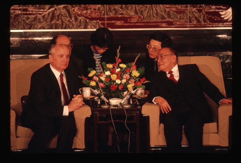 Mikhail Gorbachev meets Yang Shangkun in Beijing May 15 1989 Tiananmen Square protests