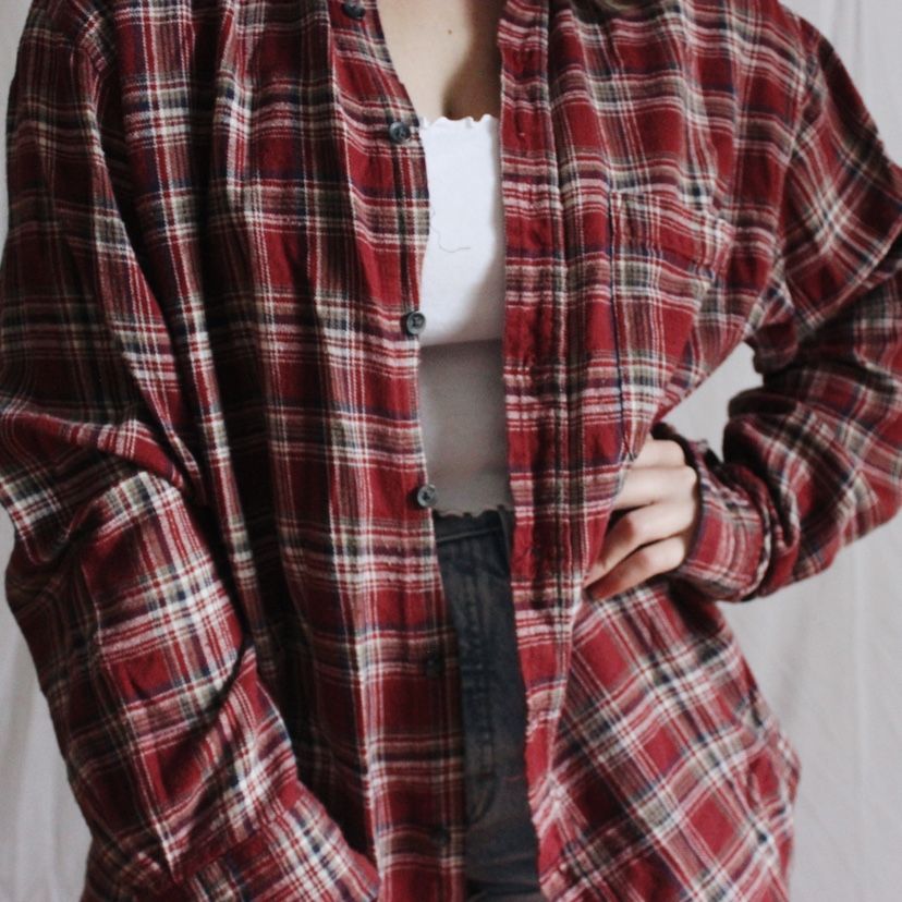 Red Plaid Shirt Outfit Fall, Red Flannel Shirt Outfit Women, Red Flannel Outfits For Women, Red Plaid Shirt Outfit Women, Red