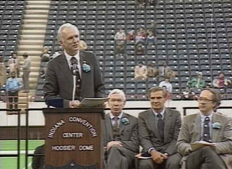 Mayor William Hudnut announces the Indianapolis Colts on March 29 1984 the morning after the move