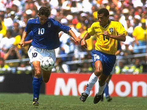 Roberto Baggio challenged by Cafu in the 1994 World Cup final