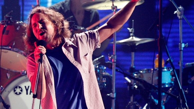 Eddie Vedder Pearl Jam performing live in the 90s