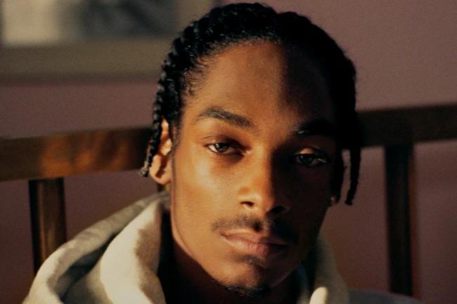 Snoop Dogg in Snoop Doggy Dogg: Who Am I? (What's My Name?) (1993)