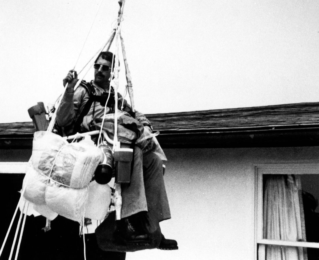 Lawn Chair Larry Walters at takeoff in his balloon-rigged lawn chair, July 2 1982