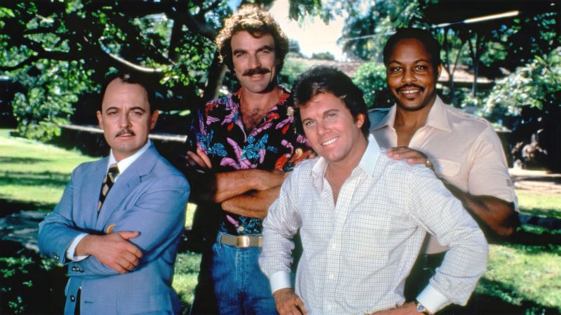 Magnum PI full cast outdoor promo Hawaii Higgins Magnum Rick TC