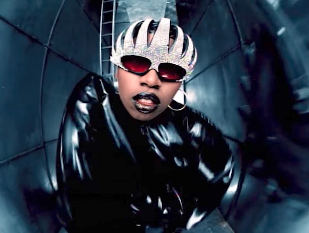 Missy Elliott in Missy Misdemeanor Elliott: The Rain (Supa Dupa Fly) (1997)