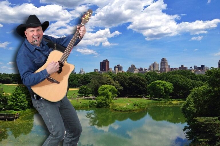 Garth Brooks Central Park concert 1997 crowd of nearly one million fans