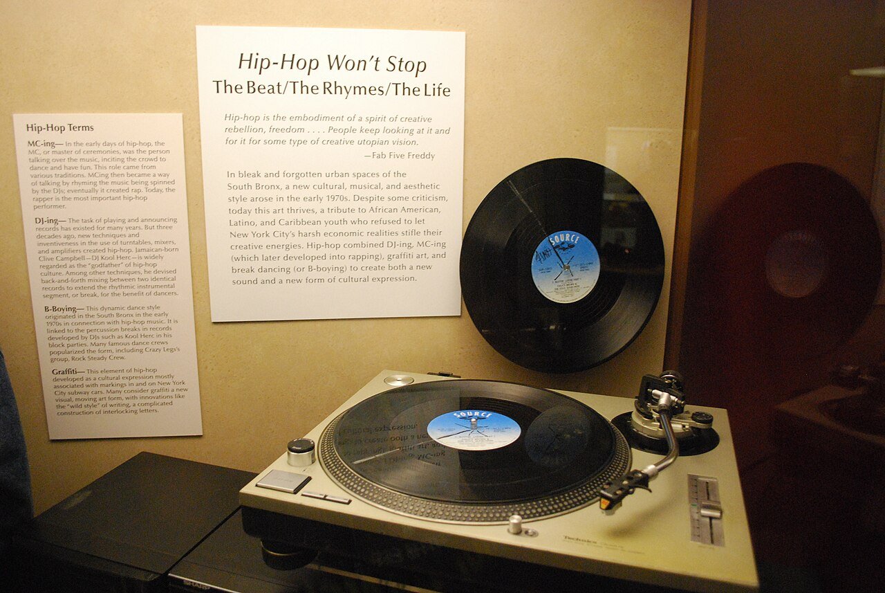 hip hop turntable