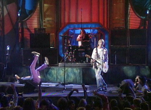 Nirvana 1992 MTV VMAs Krist Novoselic bass in air Kurt Cobain grunge