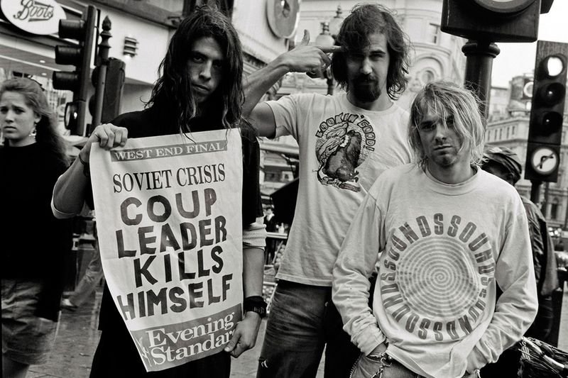 Nirvana Kurt Cobain Krist Novoselic Dave Grohl Piccadilly Circus London 1991 grunge history