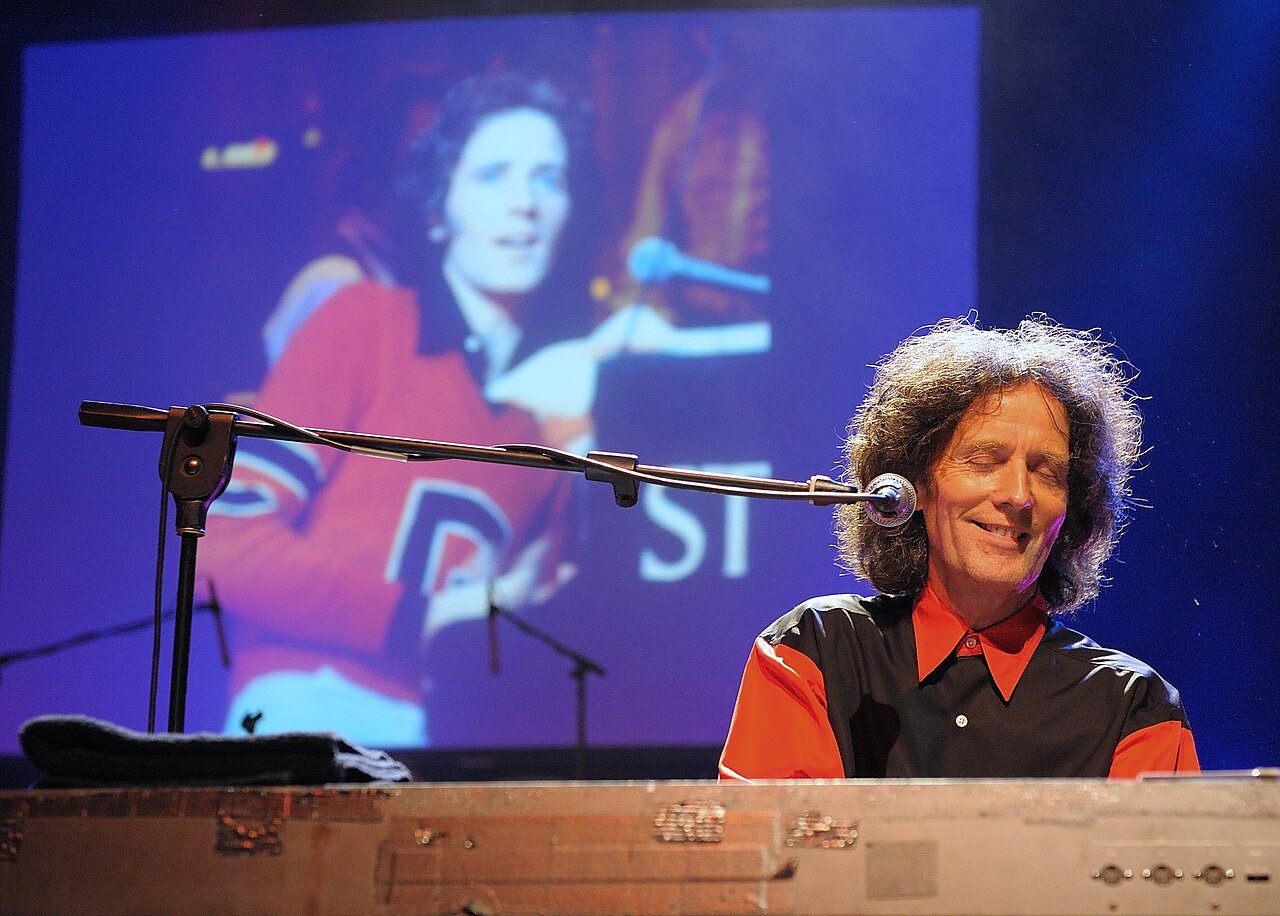 Gilbert O'Sullivan singer