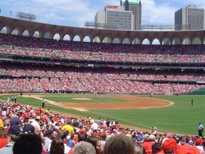 Packed crowd inside old Busch Stadium during a Cardinals game in 1998