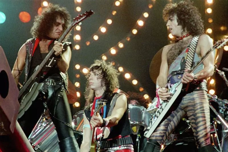 KISS performing live without makeup after the 1983 unmasking