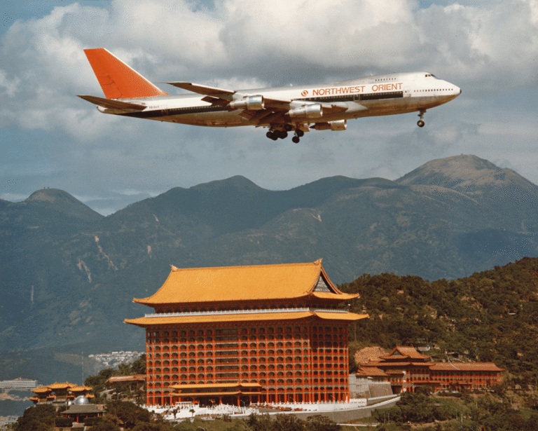 nw_747-200_in-flight_asia