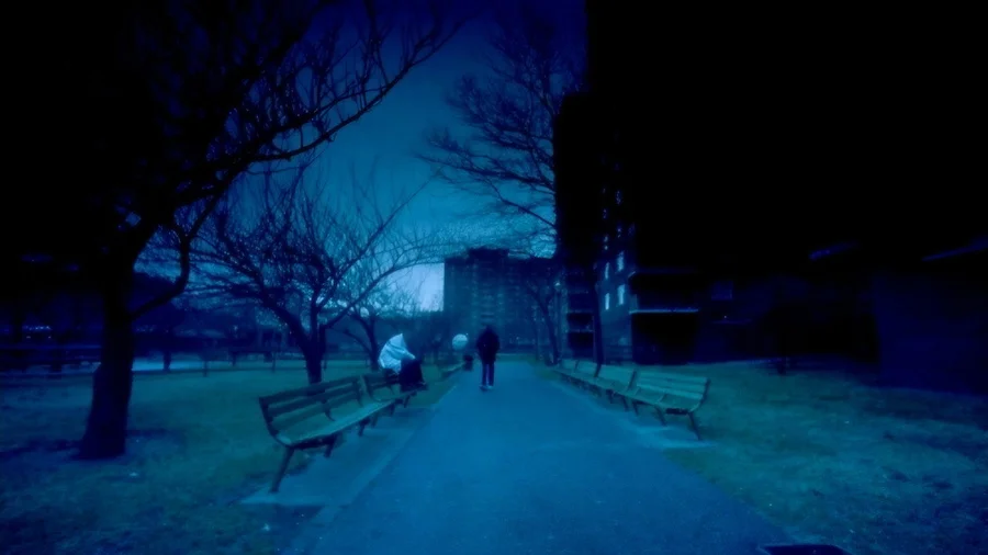 Queens housing projects dusk scene in Belly 1998 movie