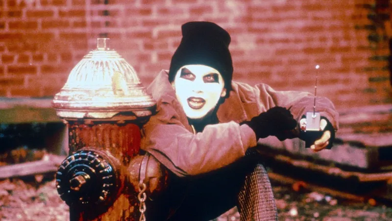 Dead Presidents 1995 face paint lookout during armored car heist